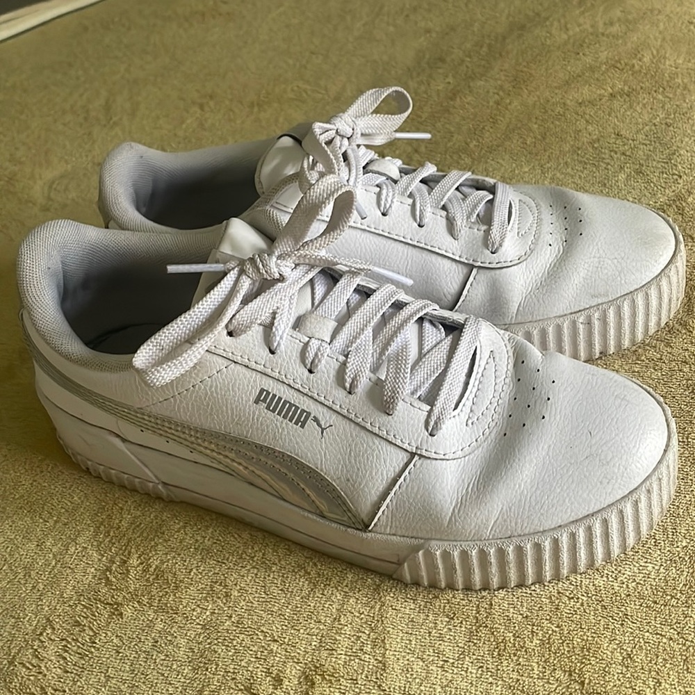 White, iridescent striped, Puma sneakers